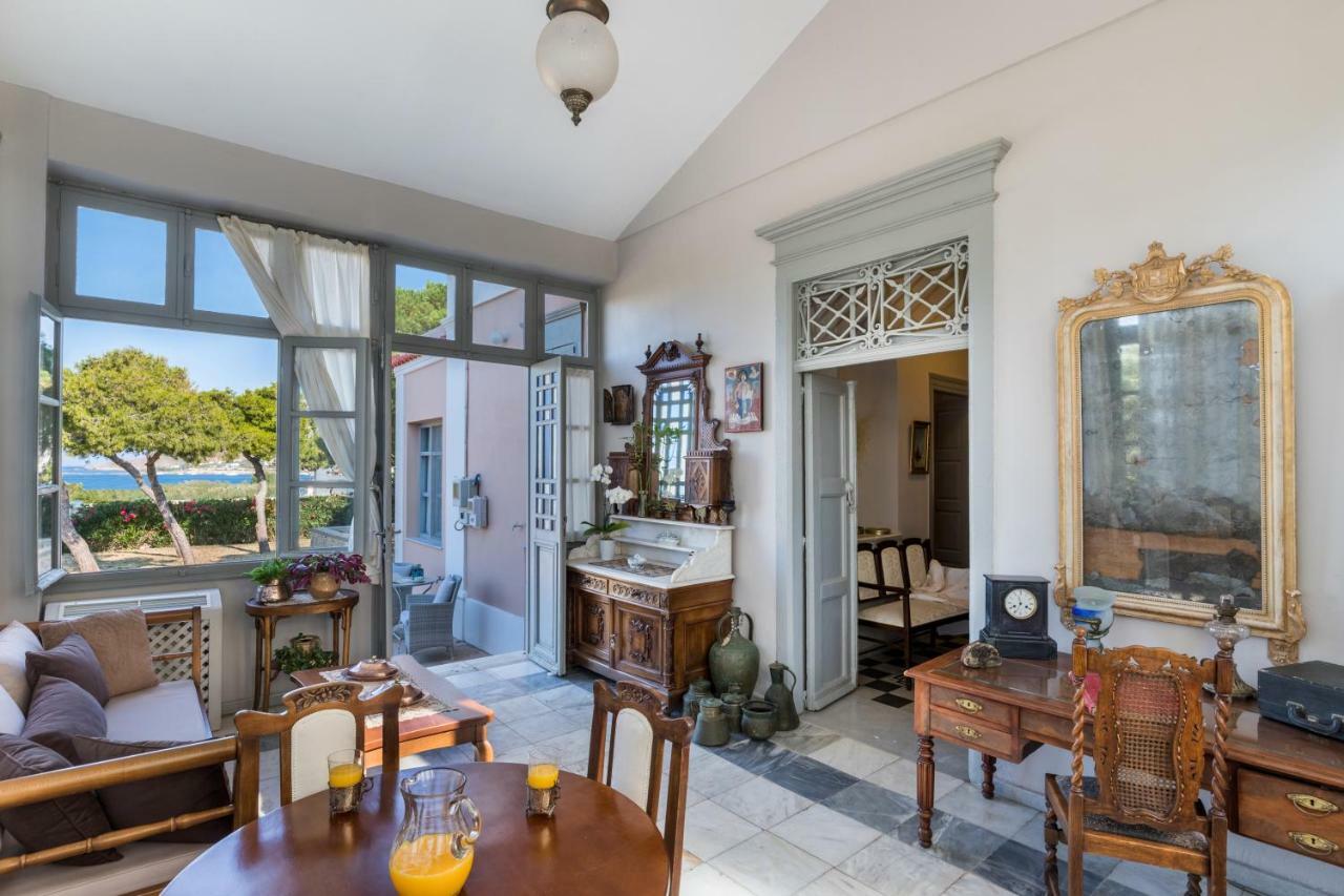 Dellagracia Mansion In Poseidonia Syros Villa Posidhonía Екстериор снимка